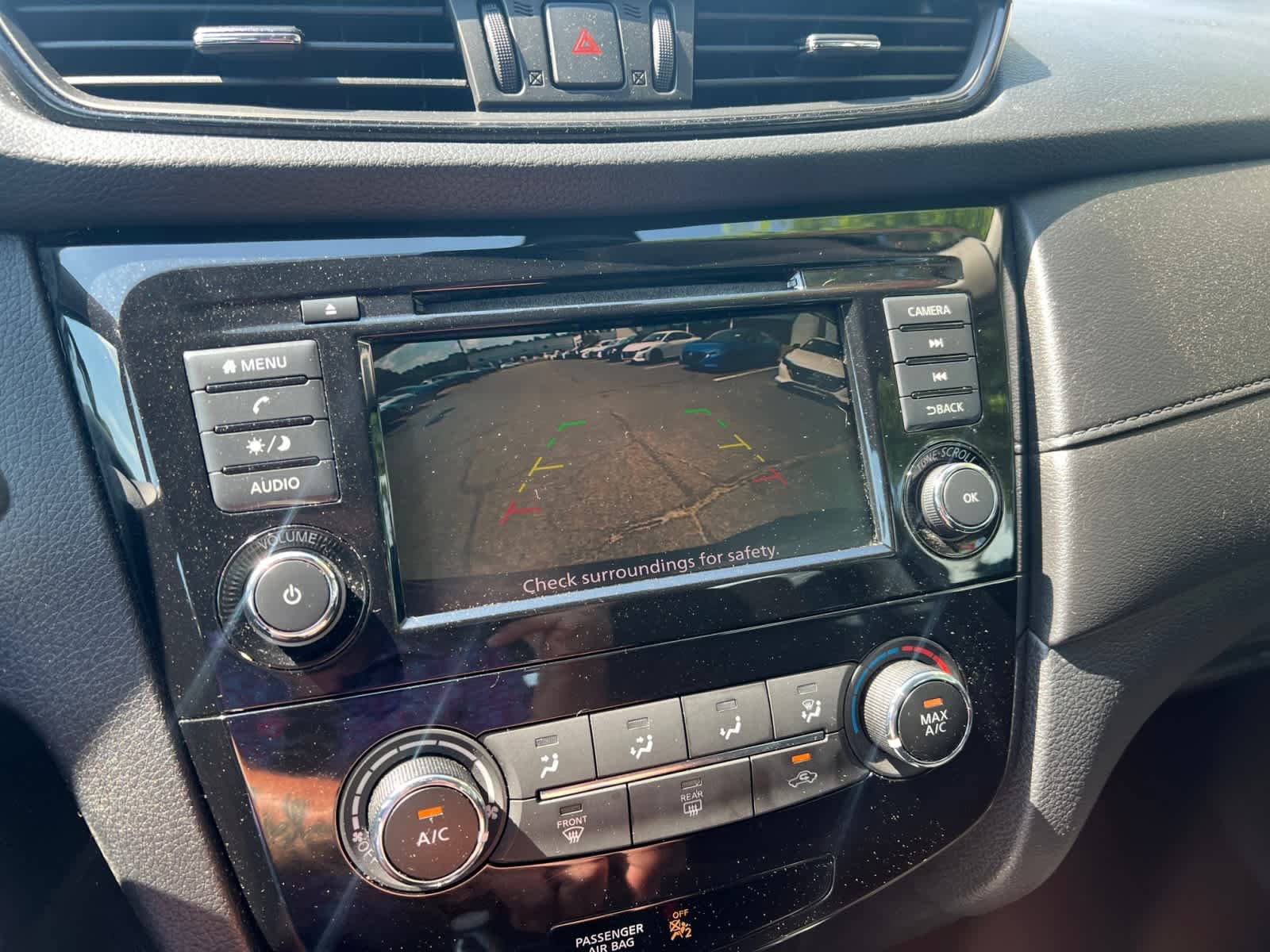 Used 2020 Nissan Rogue S FWD image 19
