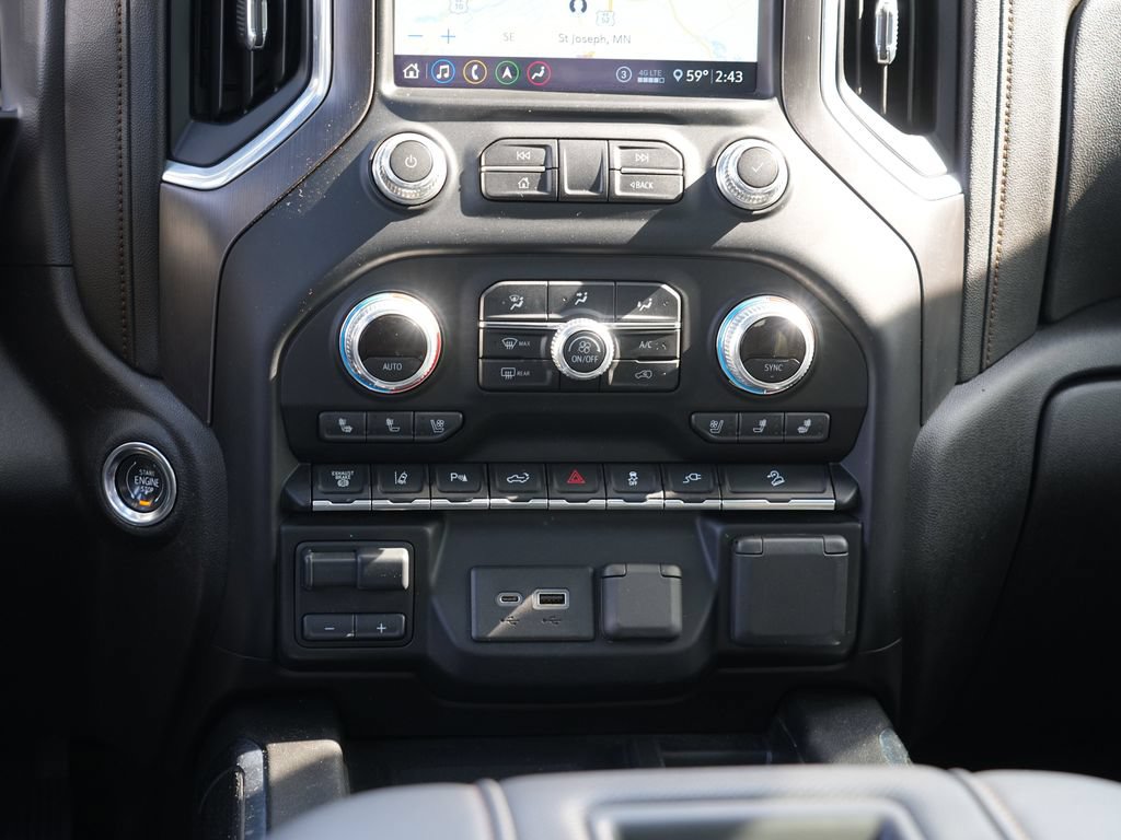 Used 2020 GMC Sierra 3500 AT4 w/ AT4 Premium Package AWD/4WD image 25