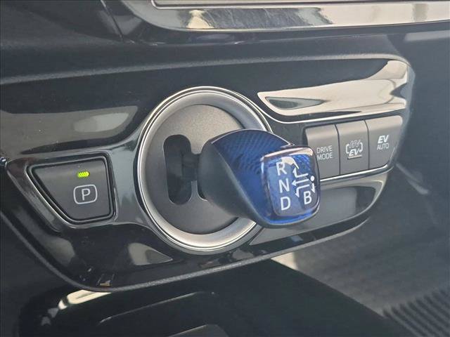 Used 2021 Toyota Prius Prime Limited FWD image 12