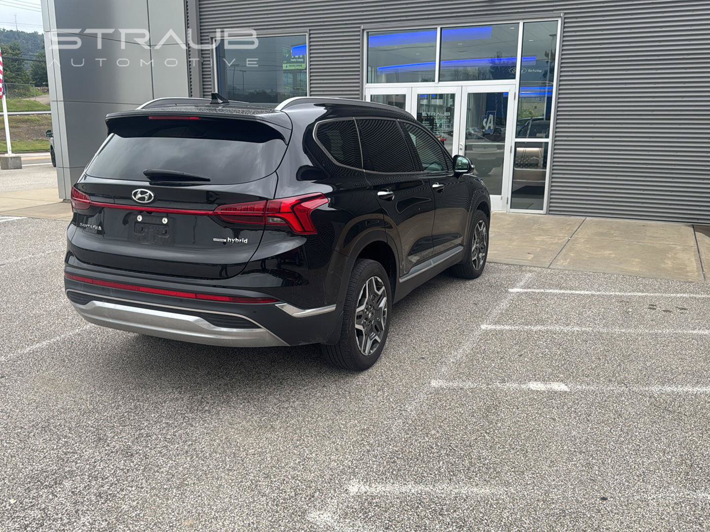 Used 2023 Hyundai Santa Fe Limited w/ Cargo Package AWD/4WD image 6