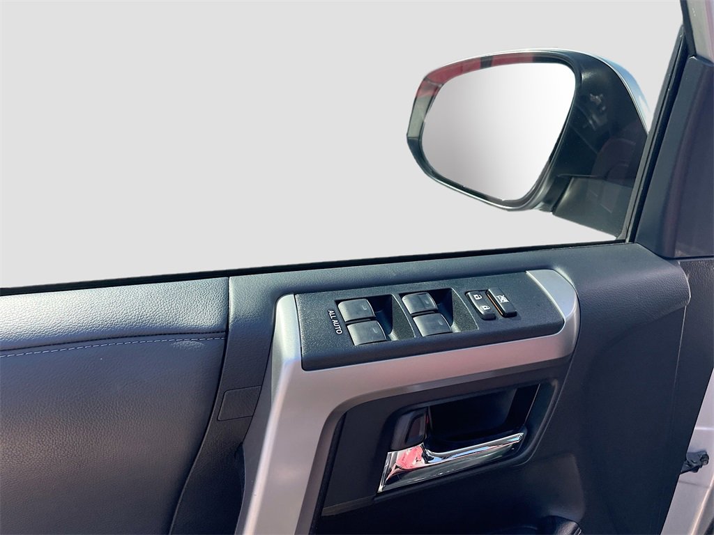 Used 2023 Toyota 4Runner SR5 Premium image 9