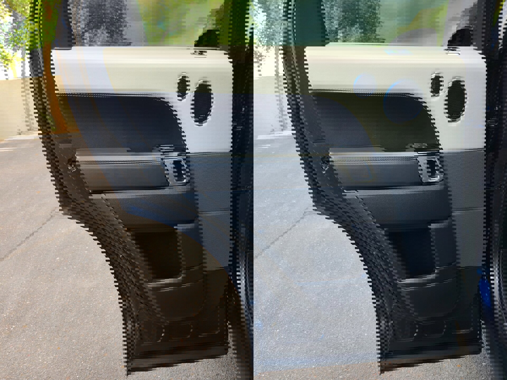 Used 2019 Land Rover Range Rover Sport HSE Dynamic image 25