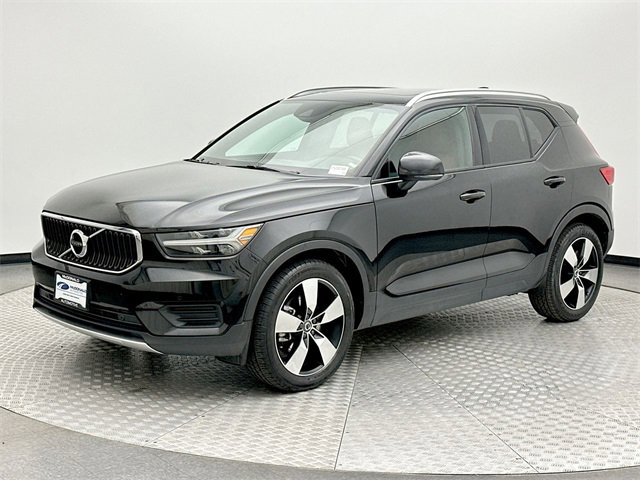 Used 2020 Volvo XC40 T5 Momentum w/ Protection Package Premier