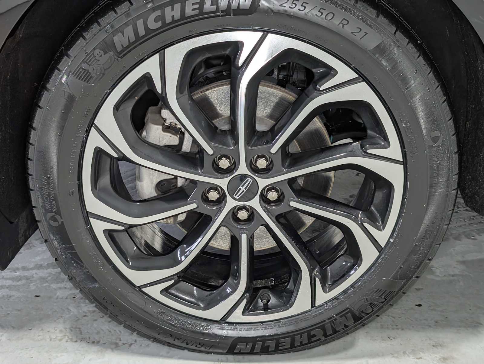 Certified 2025 Lincoln Nautilus Reserve image 3