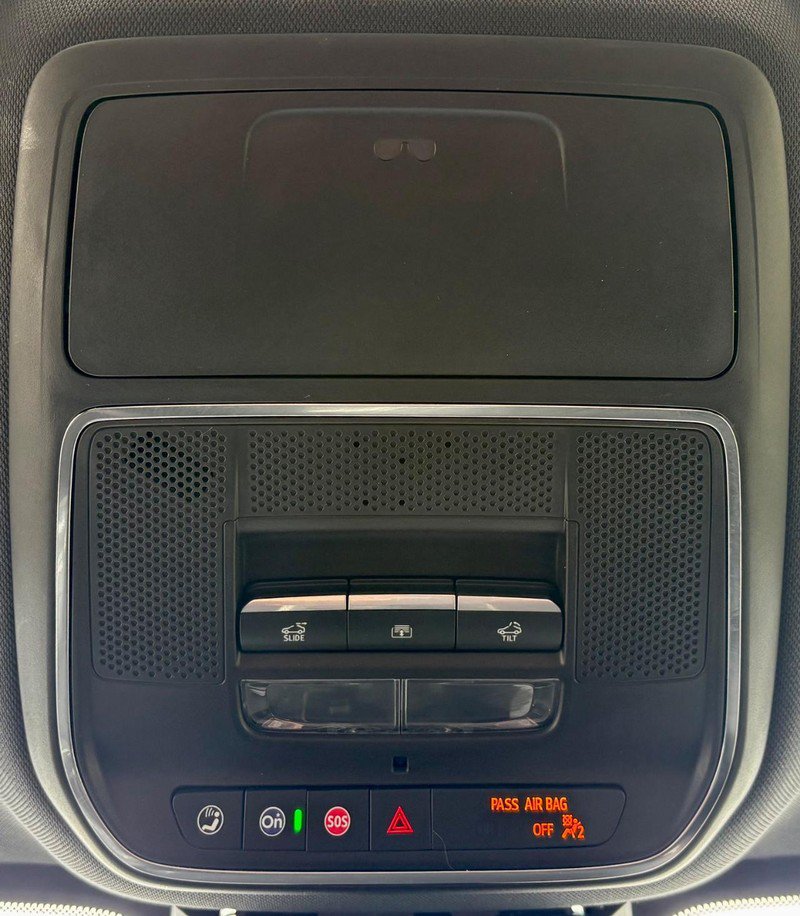 Used 2025 Chevrolet Equinox RS w/ Safety and Technology Package FWD image 30