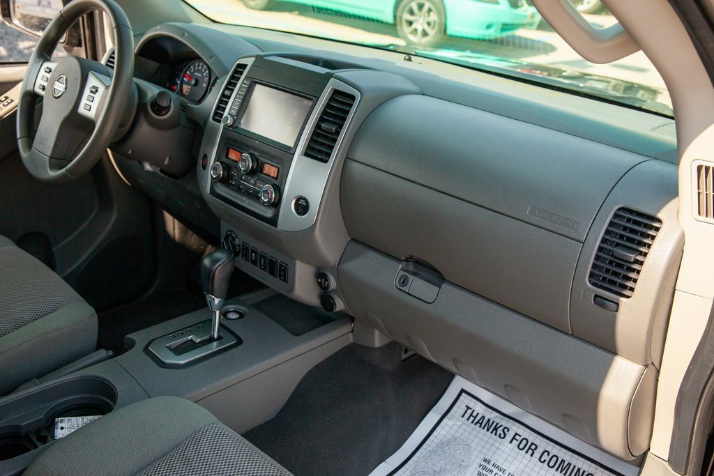 Used 2021 Nissan Frontier SV image 11