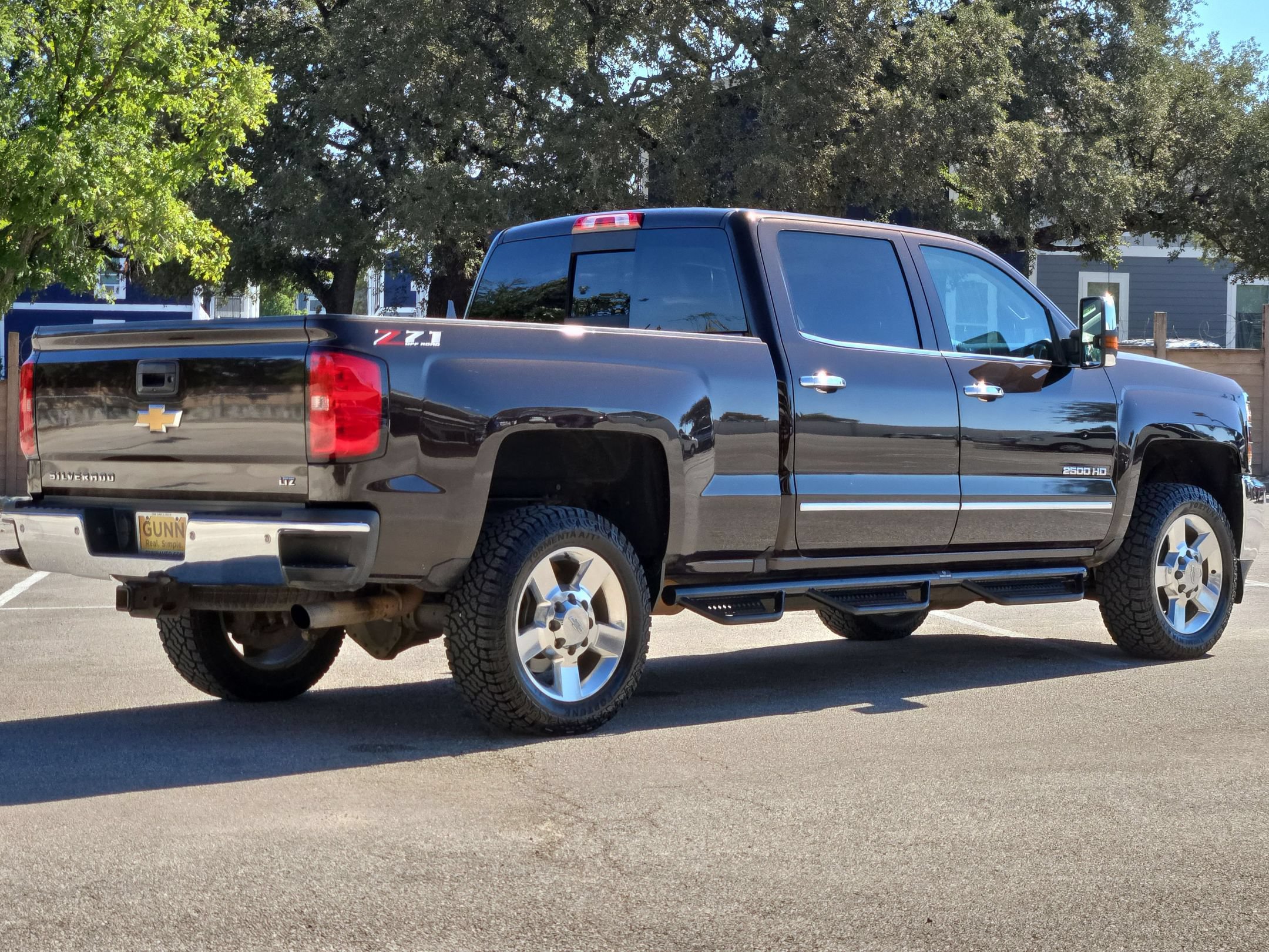 Used 2018 Chevrolet Silverado 2500 LTZ w/ Vortec Plus Package AWD/4WD image 3