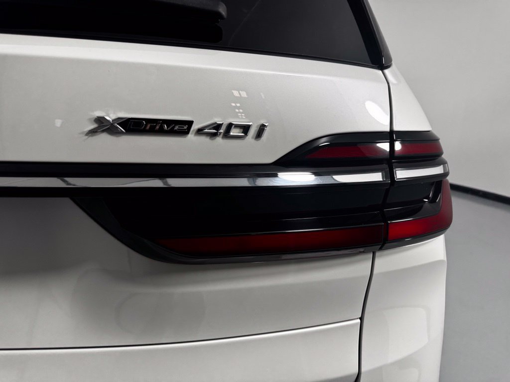 Certified 2023 BMW X7 xDrive40i w/ Executive Package AWD/4WD image 8