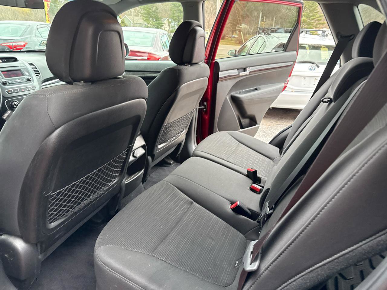 Used 2014 Kia Sorento LX image 9