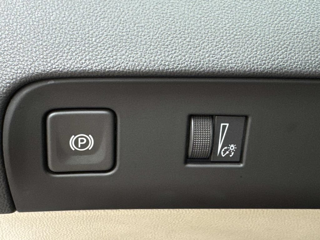 Used 2023 Buick Enclave Essence w/ Trailering Package, 5000 lbs. FWD image 31