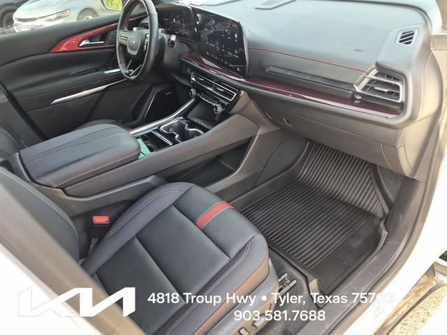Used 2024 Chevrolet Traverse RS w/ LPO, Floor Liner Package AWD/4WD image 14