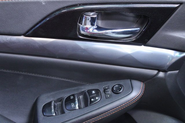 Used 2020 Nissan Maxima SR image 17