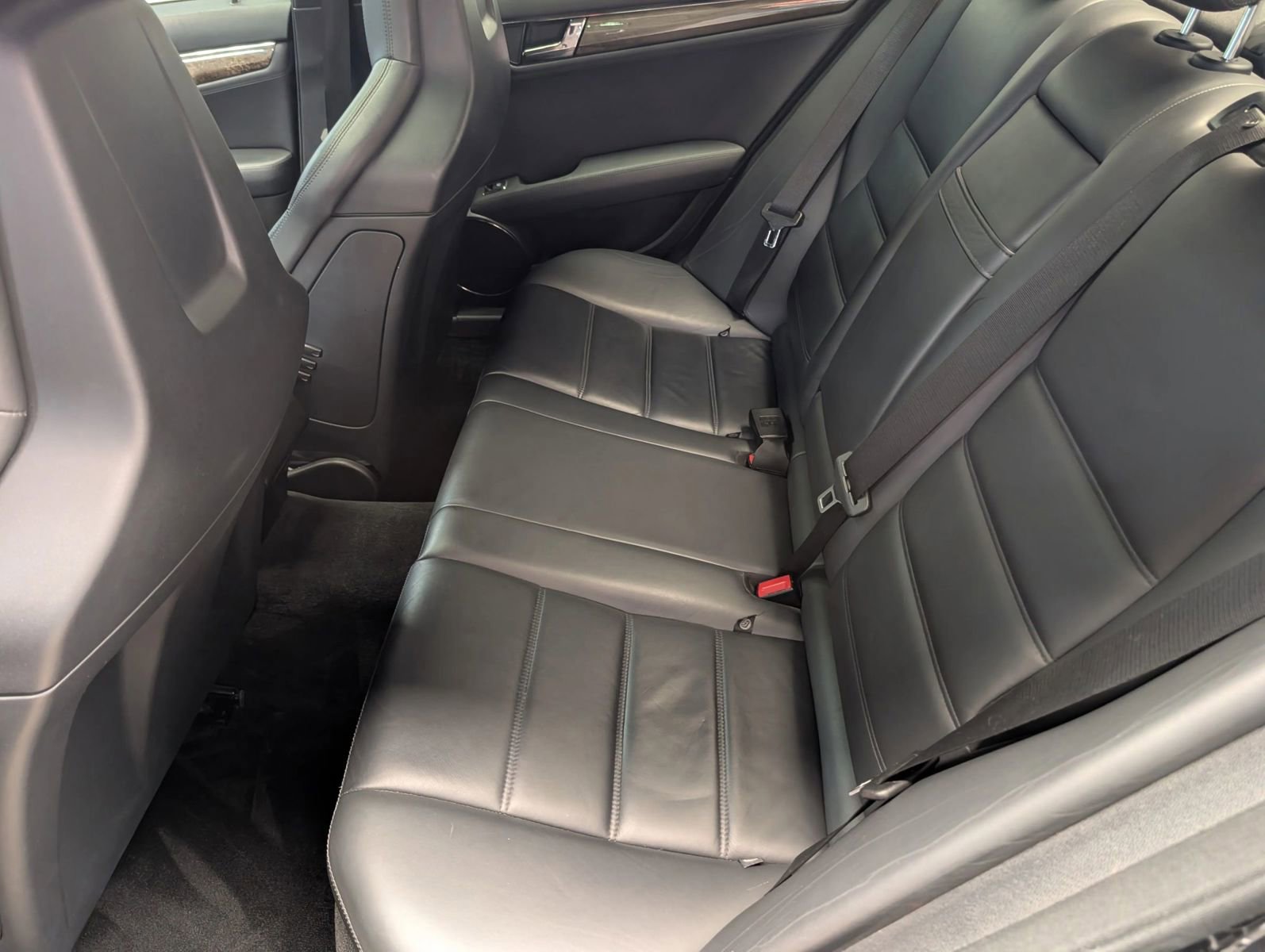 Used 2009 Mercedes-Benz C 63 AMG Sedan image 13