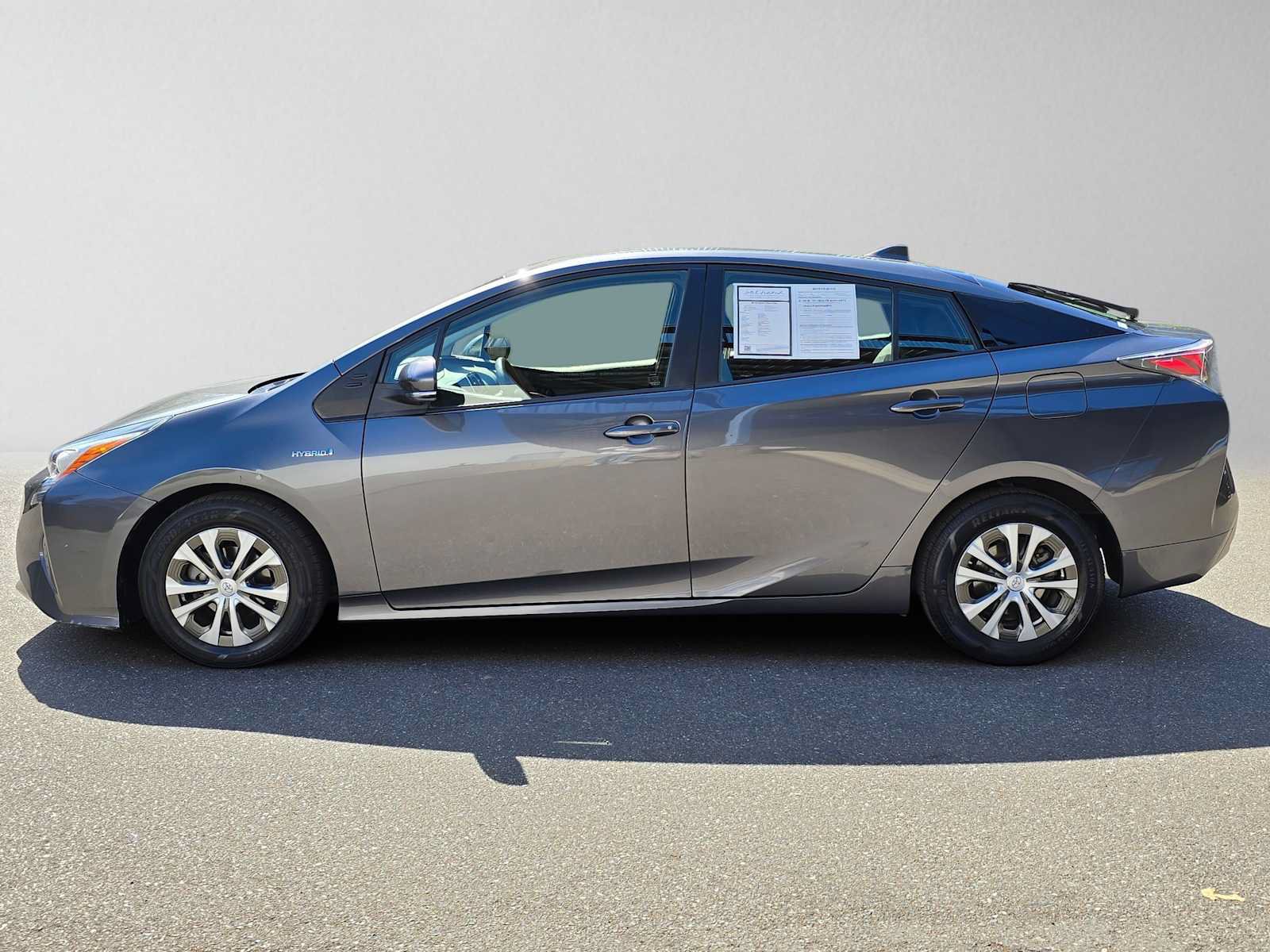 Used 2016 Toyota Prius Two FWD image 6