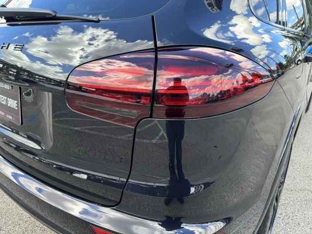 Used 2017 Porsche Cayenne GTS AWD/4WD image 14