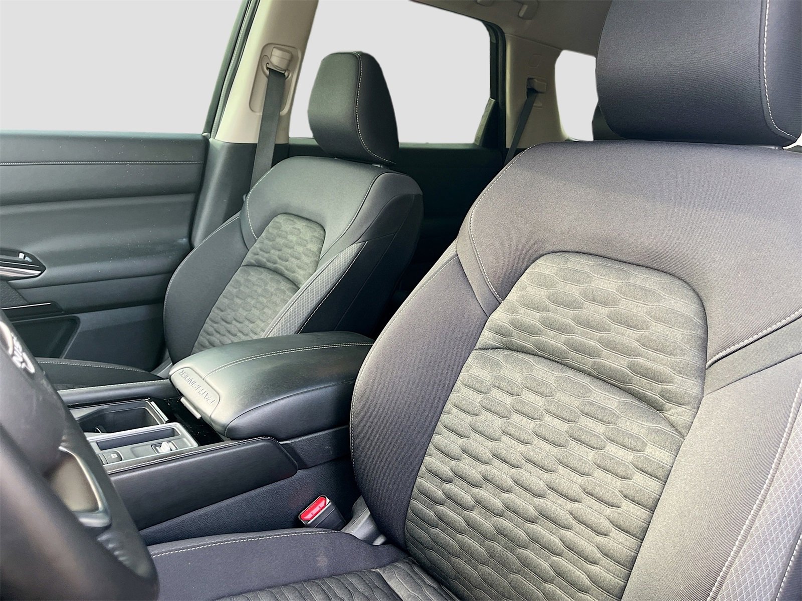 Used 2022 Nissan Pathfinder SV w/ SV Premium Package image 20