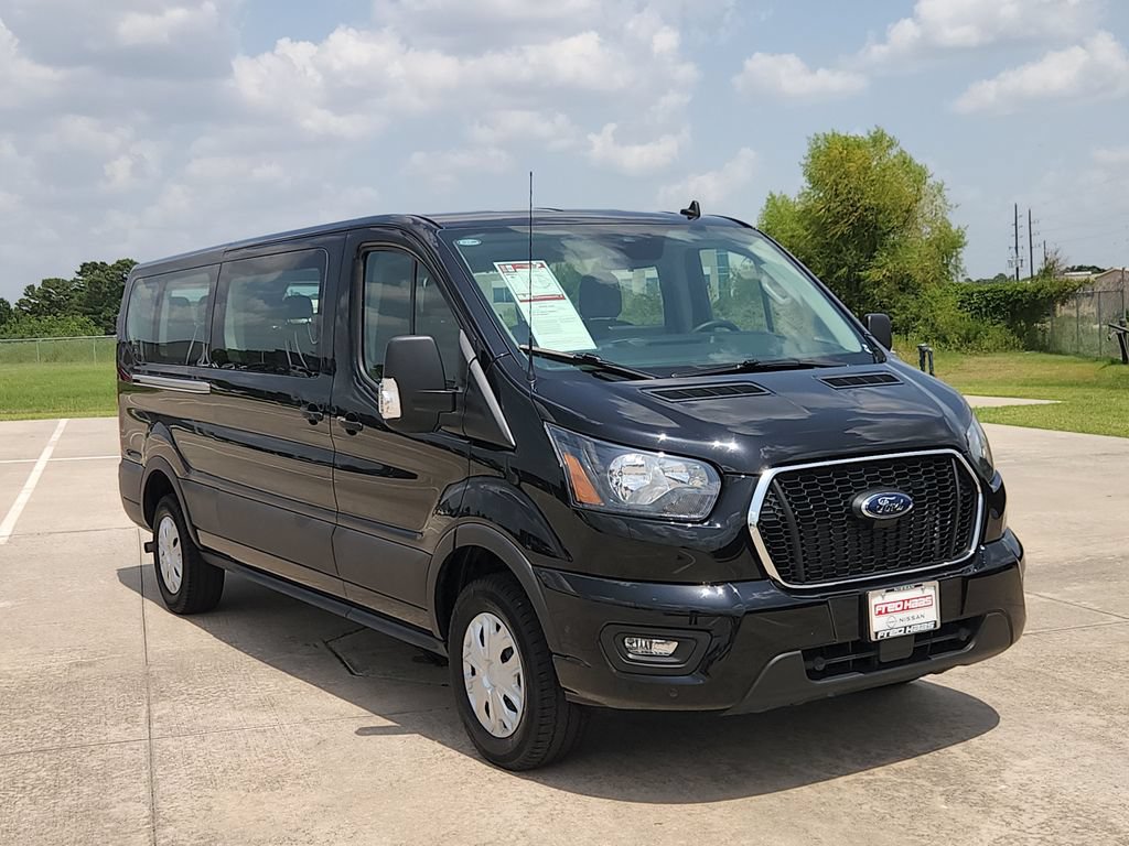 Used 2025 Ford Transit 350 XLT RWD image 3