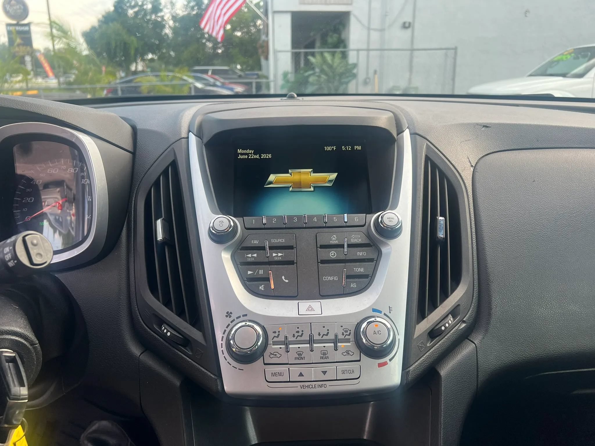 Used 2017 Chevrolet Equinox LS FWD image 9