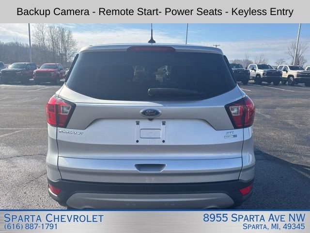 Used 2019 Ford Escape SE image 4