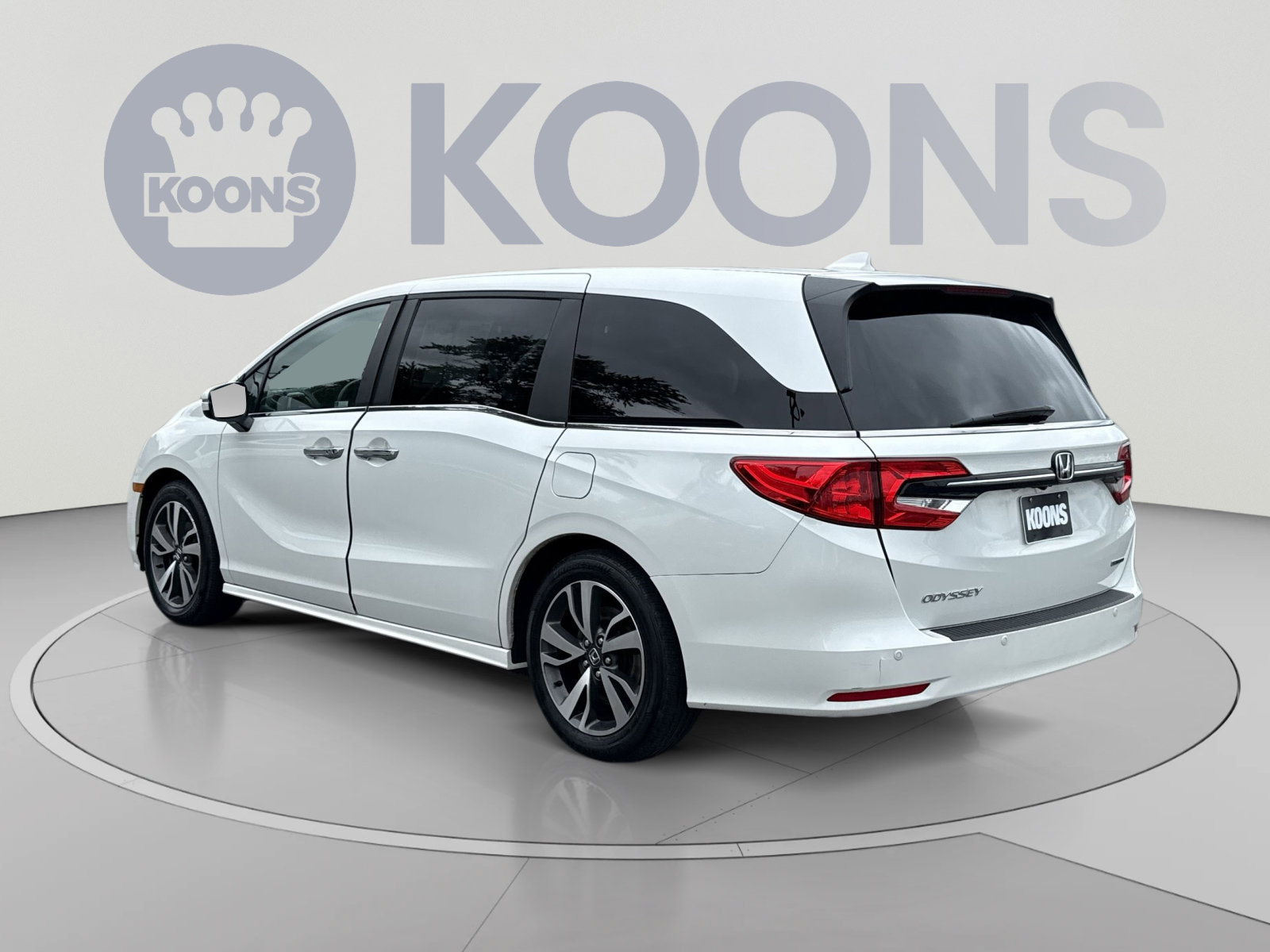 Used 2023 Honda Odyssey Touring image 4