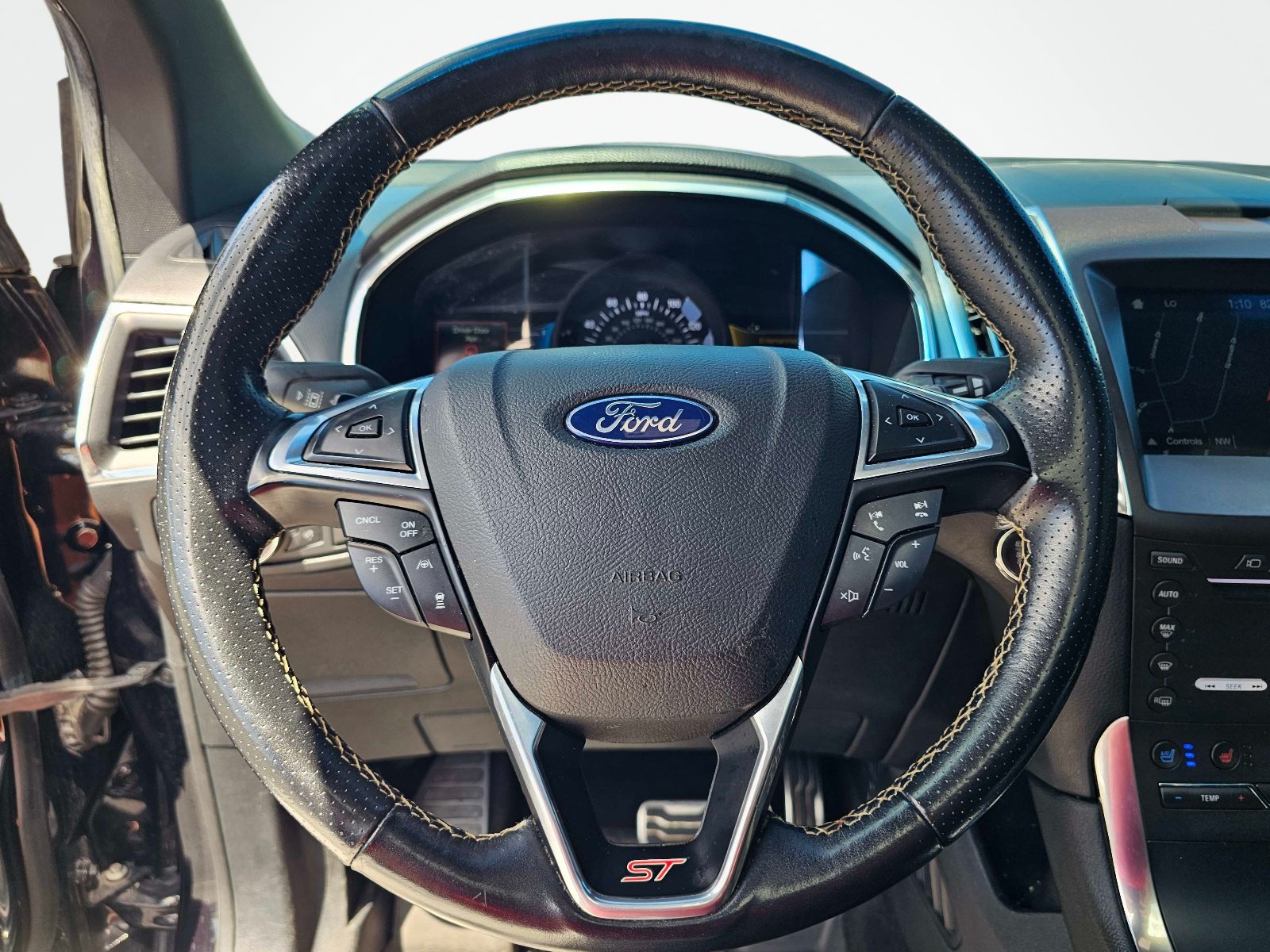 Used 2019 Ford Edge ST w/ Equipment Group 401A AWD/4WD image 21