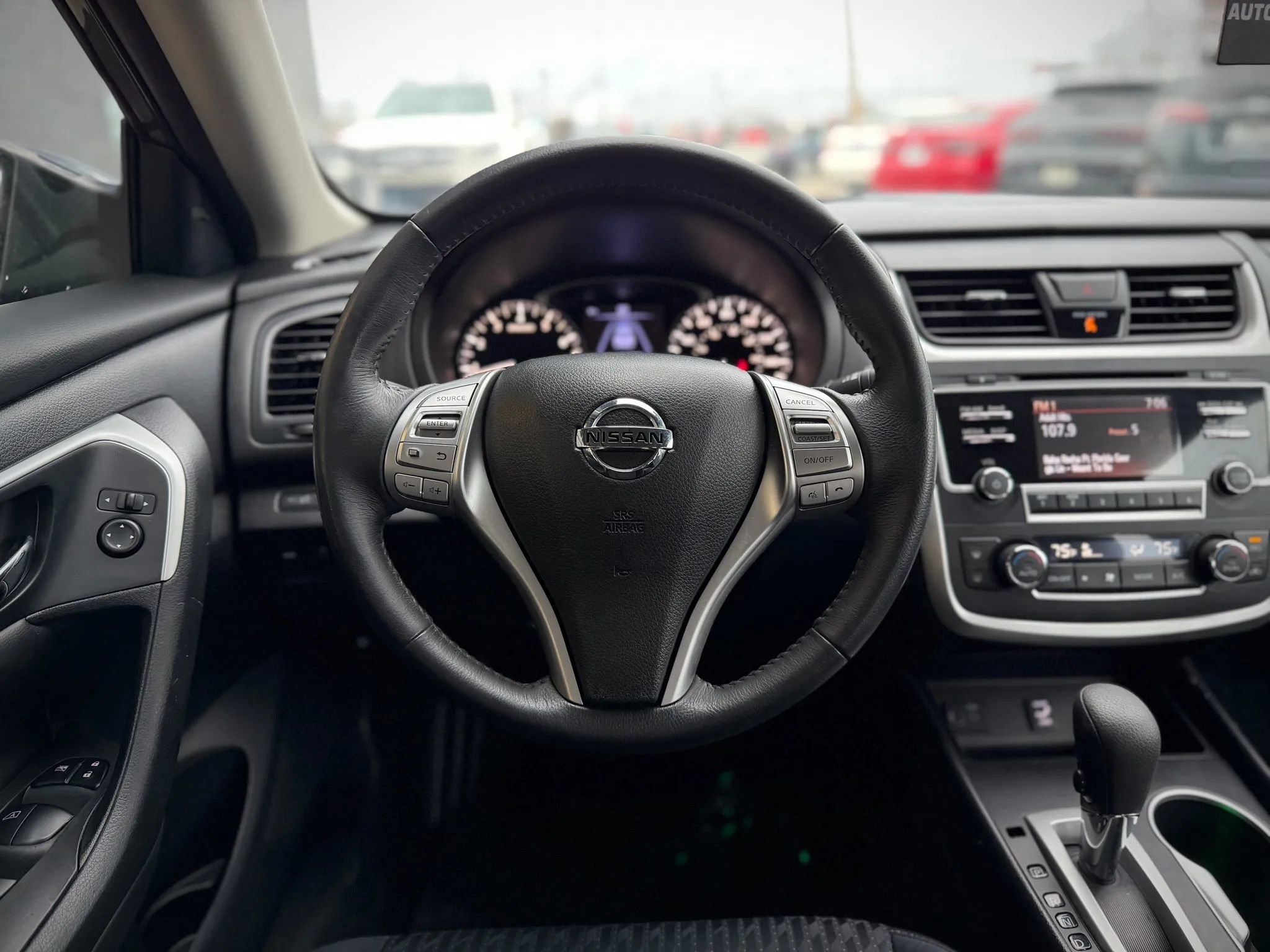 Used 2017 Nissan Altima 2.5 SV w/ Interior Lighting Package image 11