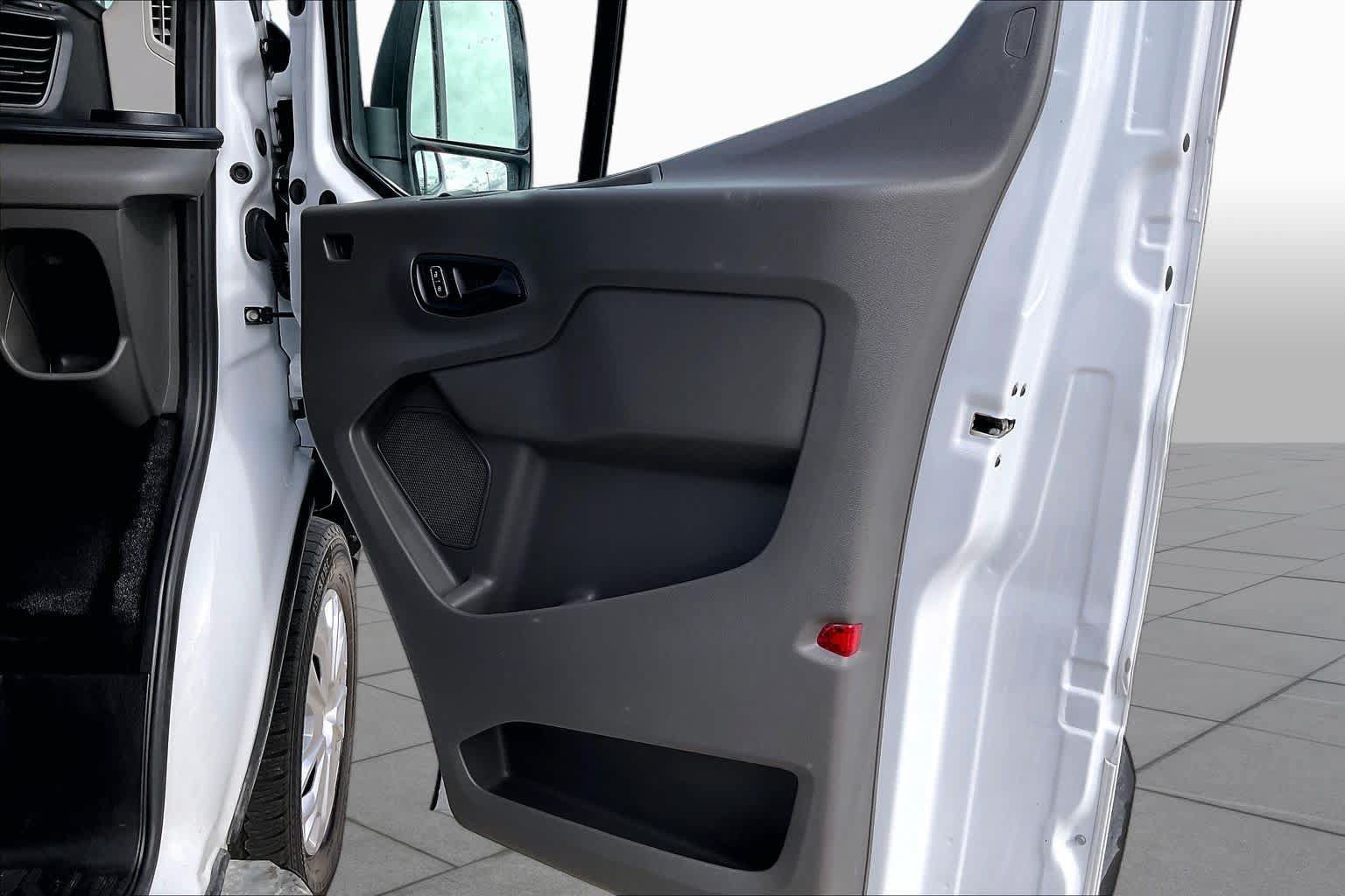 Used 2025 Ford Transit 250 Low Roof w/ Exterior Upgrade Package RWD image 18