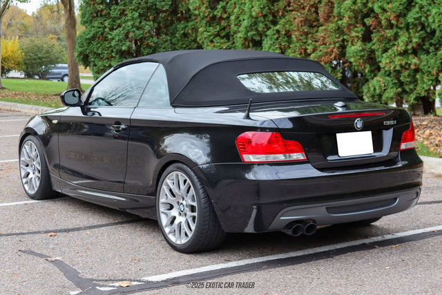 Used 2010 BMW 135i Convertible image 21