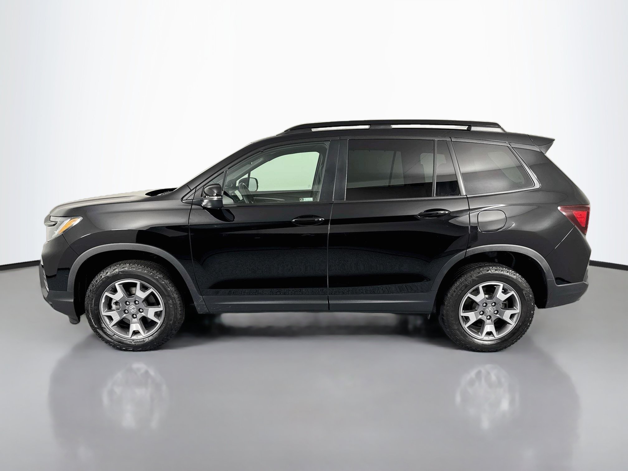 Certified 2022 Honda Passport TrailSport image 8