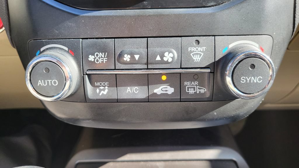 Used 2015 Acura RDX w/ Technology Package FWD image 39