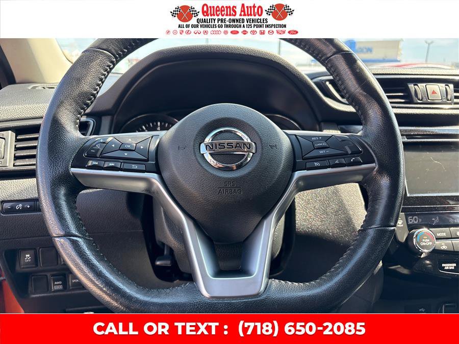 Used 2018 Nissan Rogue SV AWD/4WD image 19