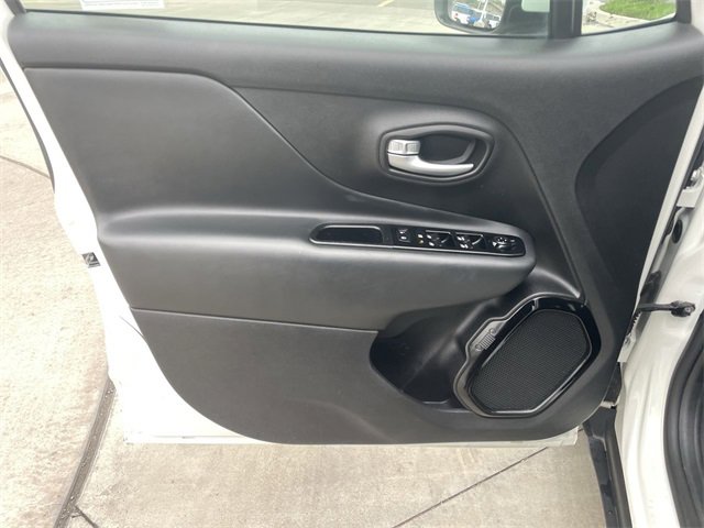 Used 2020 Jeep Renegade Altitude image 20