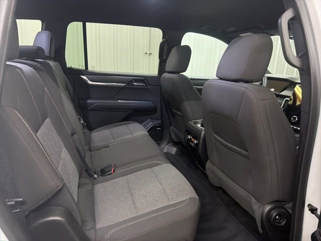 Used 2025 GMC Acadia Elevation image 25