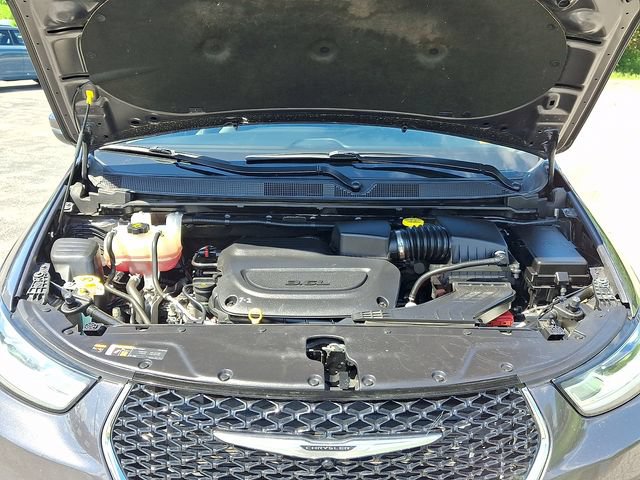 Certified 2023 Chrysler Pacifica Touring-L FWD image 28