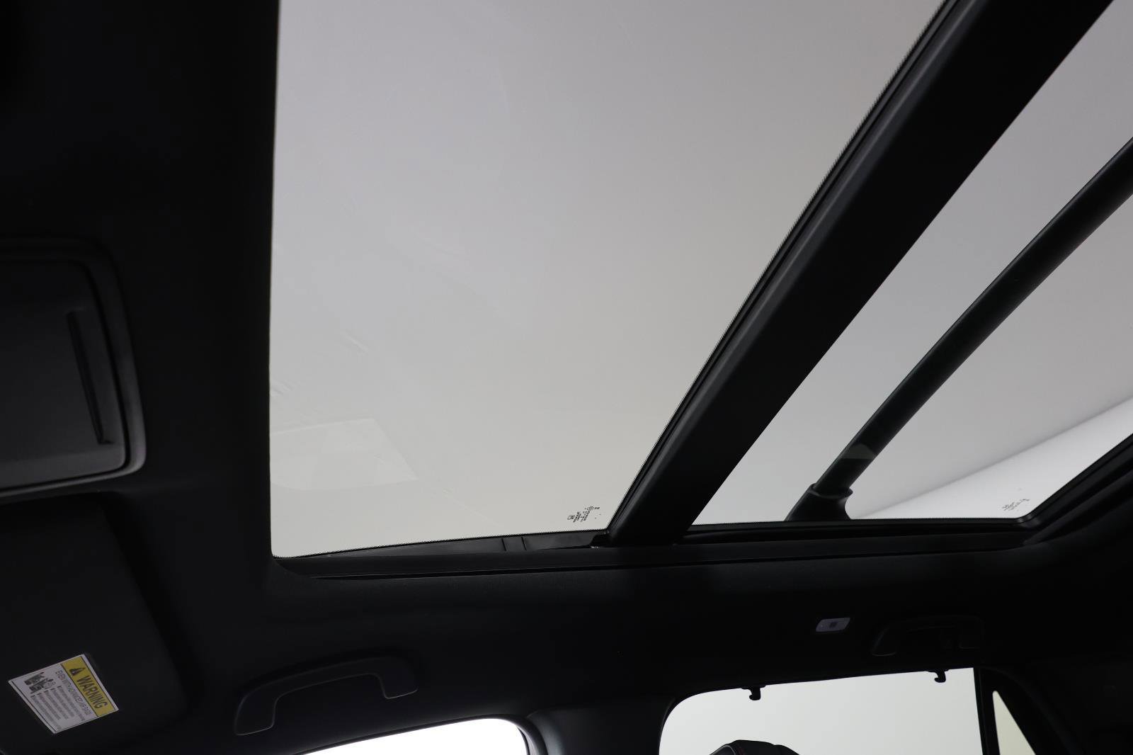 Used 2025 Honda Pilot Black Edition image 23