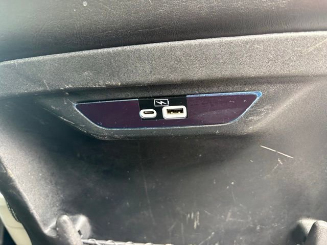 Used 2023 Chrysler Pacifica Touring-L FWD image 25