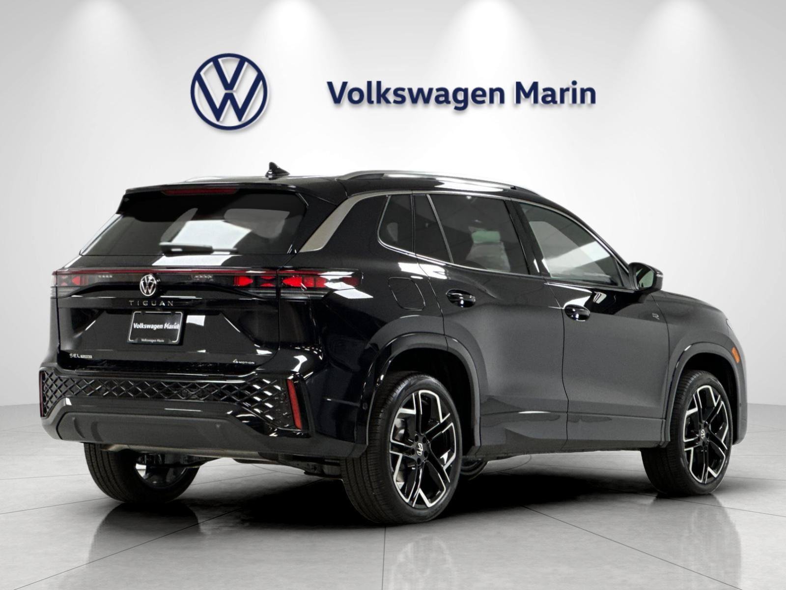 New 2026 Volkswagen Tiguan SEL R-Line AWD/4WD image 5