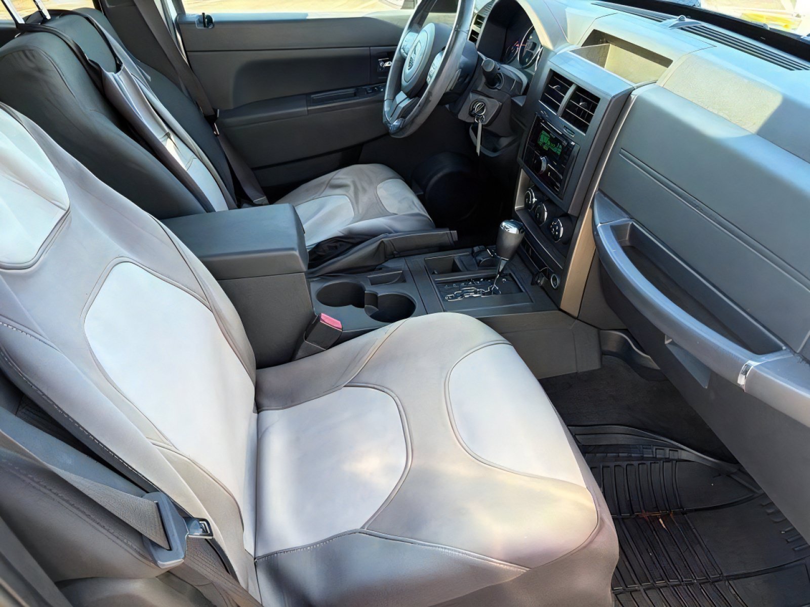 Used 2012 Jeep Liberty Sport w/ Popular Equipment Group AWD/4WD image 10