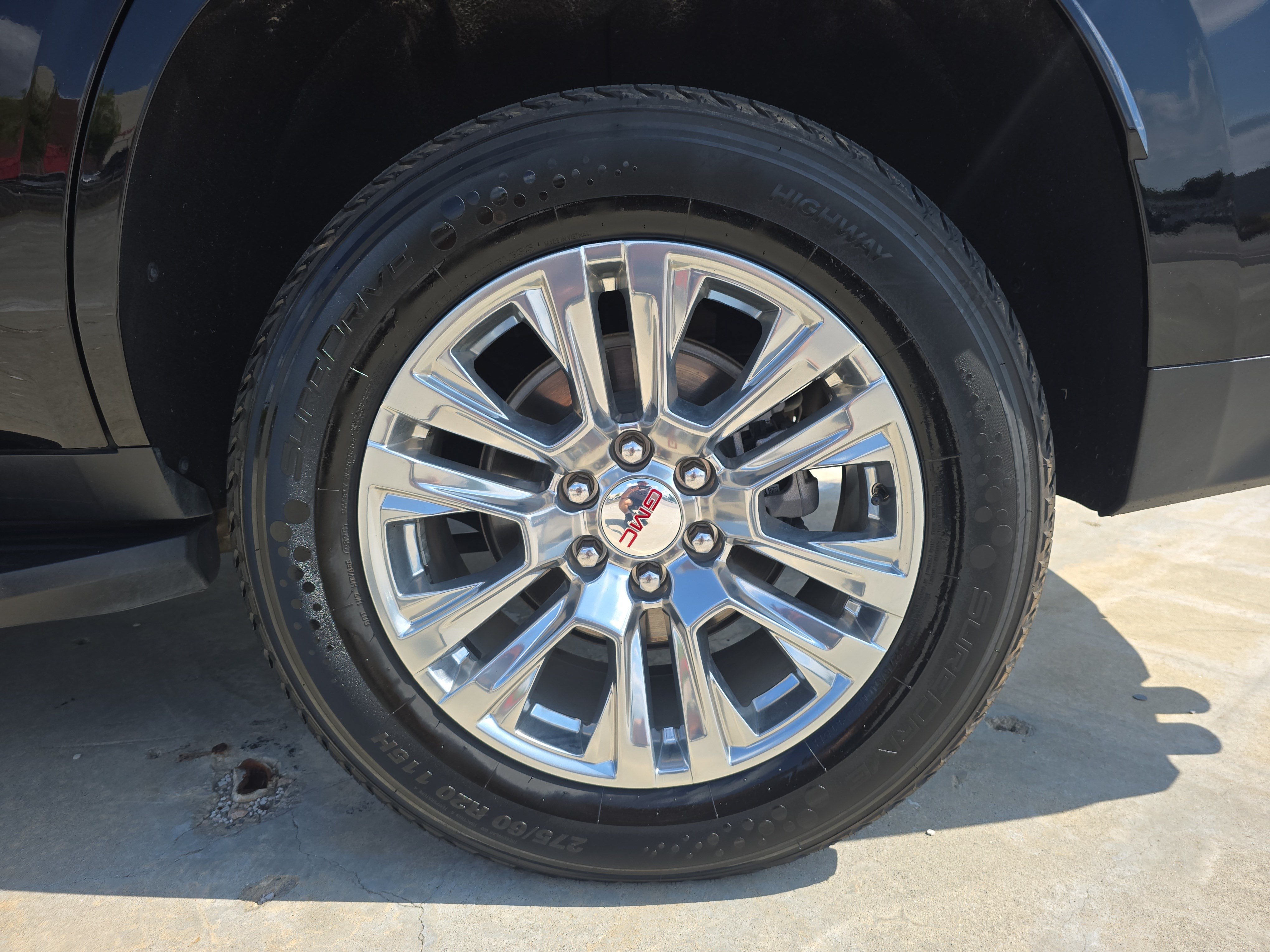 Used 2024 GMC Yukon Denali AWD/4WD image 35