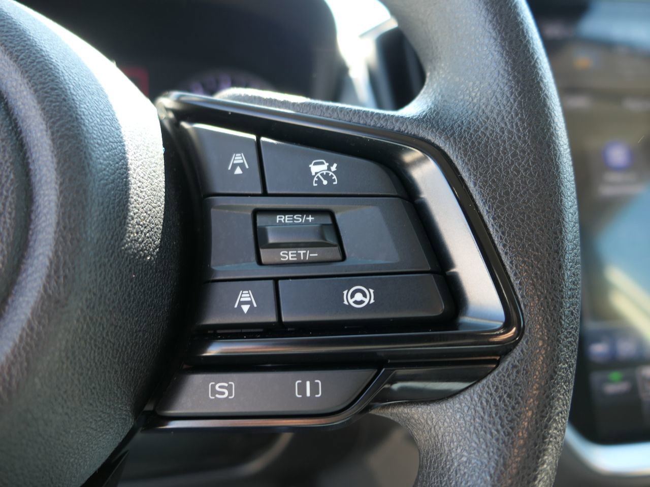 Used 2024 Subaru Crosstrek 2.0i Premium w/ Crosstrek Mirror Package AWD/4WD image 16