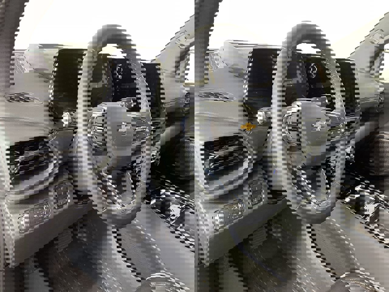 New 2025 Chevrolet Silverado EV LT image 71