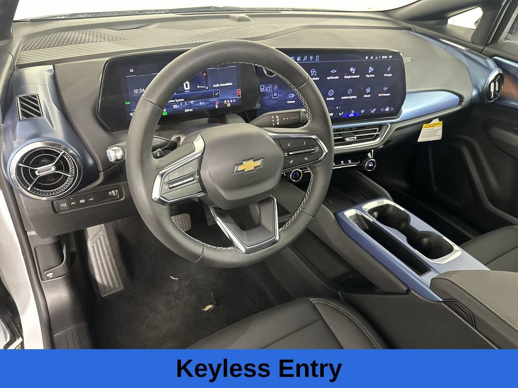 Used 2026 Chevrolet Equinox EV LT w/ LPO, Blackout Package FWD image 13