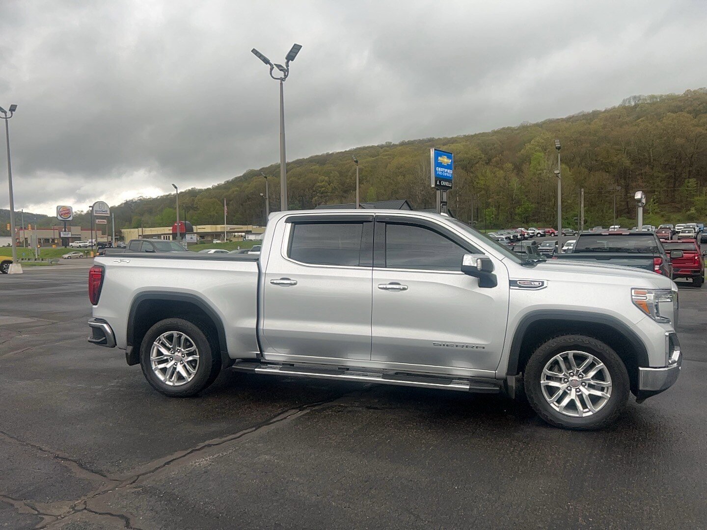 Used 2020 GMC Sierra 1500 SLT w/ SLT Premium Plus Package AWD/4WD image 4
