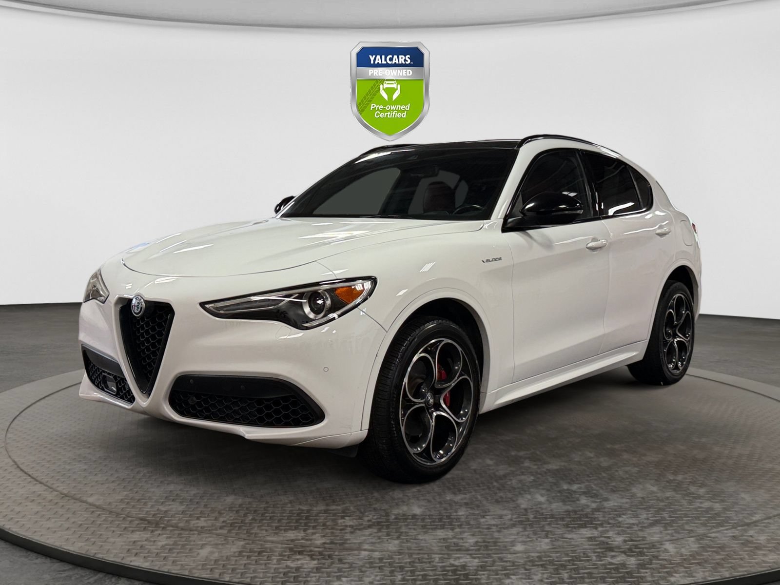 Used 2022 Alfa Romeo Stelvio Veloce AWD/4WD image 1