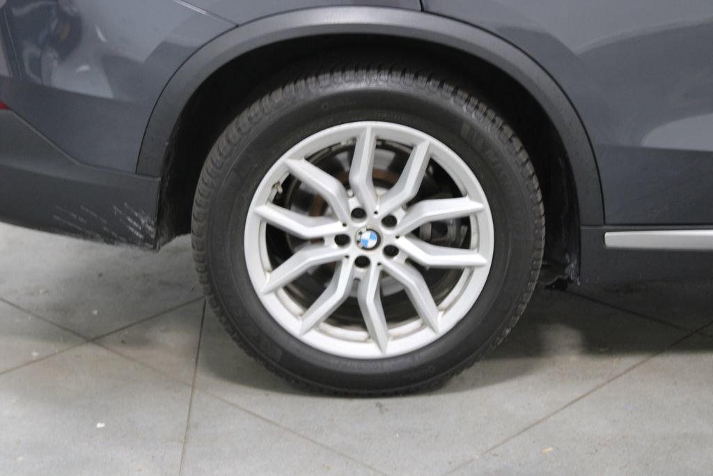Used 2019 BMW X5 xDrive40i w/ Convenience Package AWD/4WD image 12