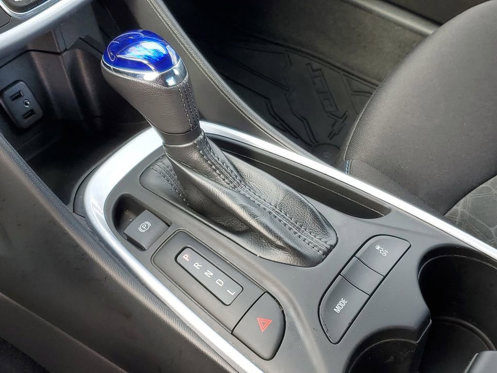 Used 2018 Chevrolet Volt LT w/ Comfort Package image 18