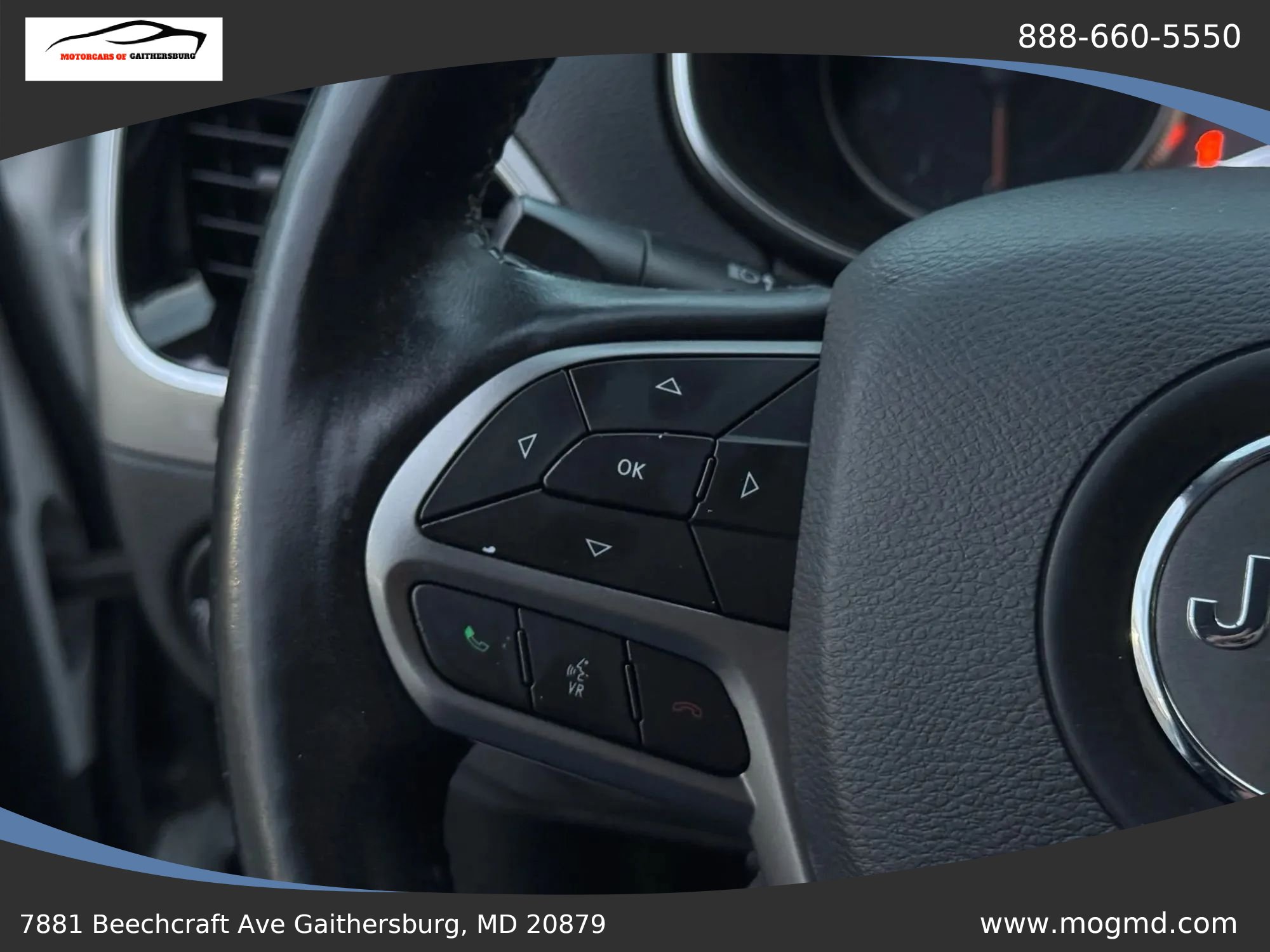 Used 2019 Jeep Cherokee Limited FWD image 34