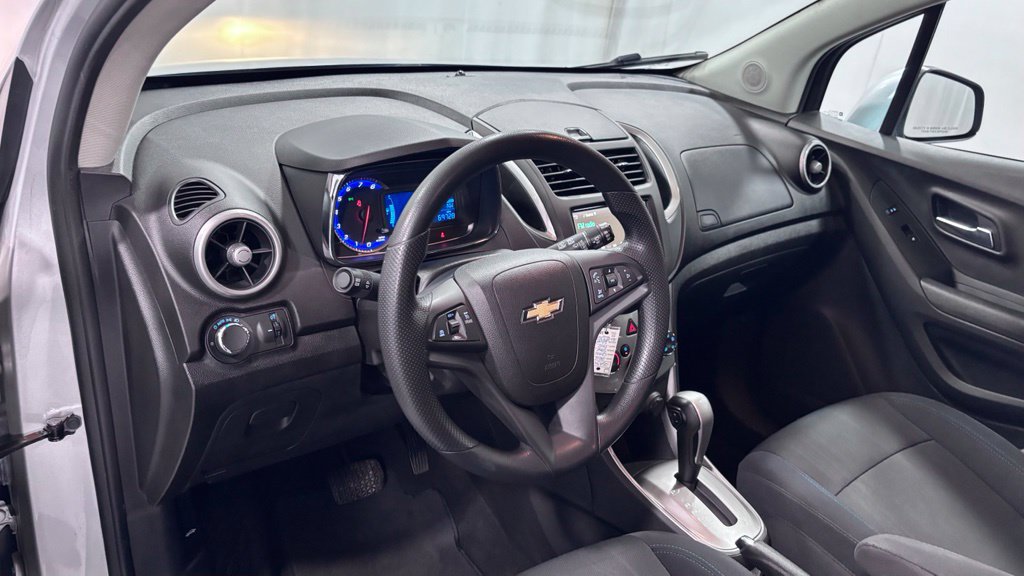 Used 2016 Chevrolet Trax LT FWD image 10