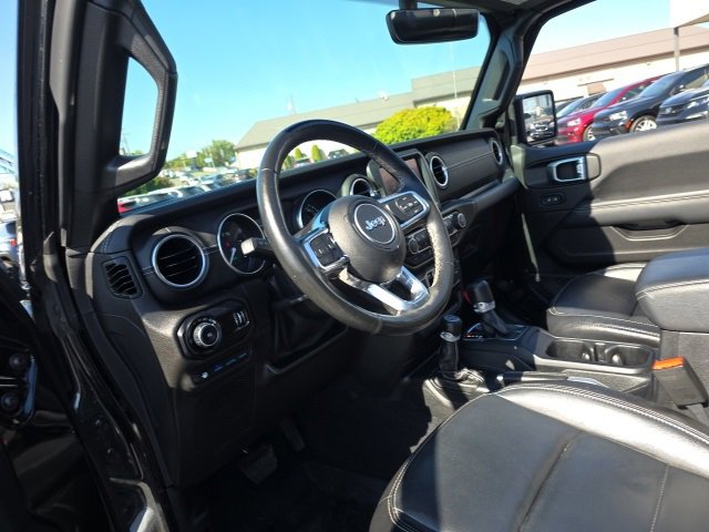Used 2023 Jeep Wrangler Unlimited Sahara w/ Cold Weather Group image 16