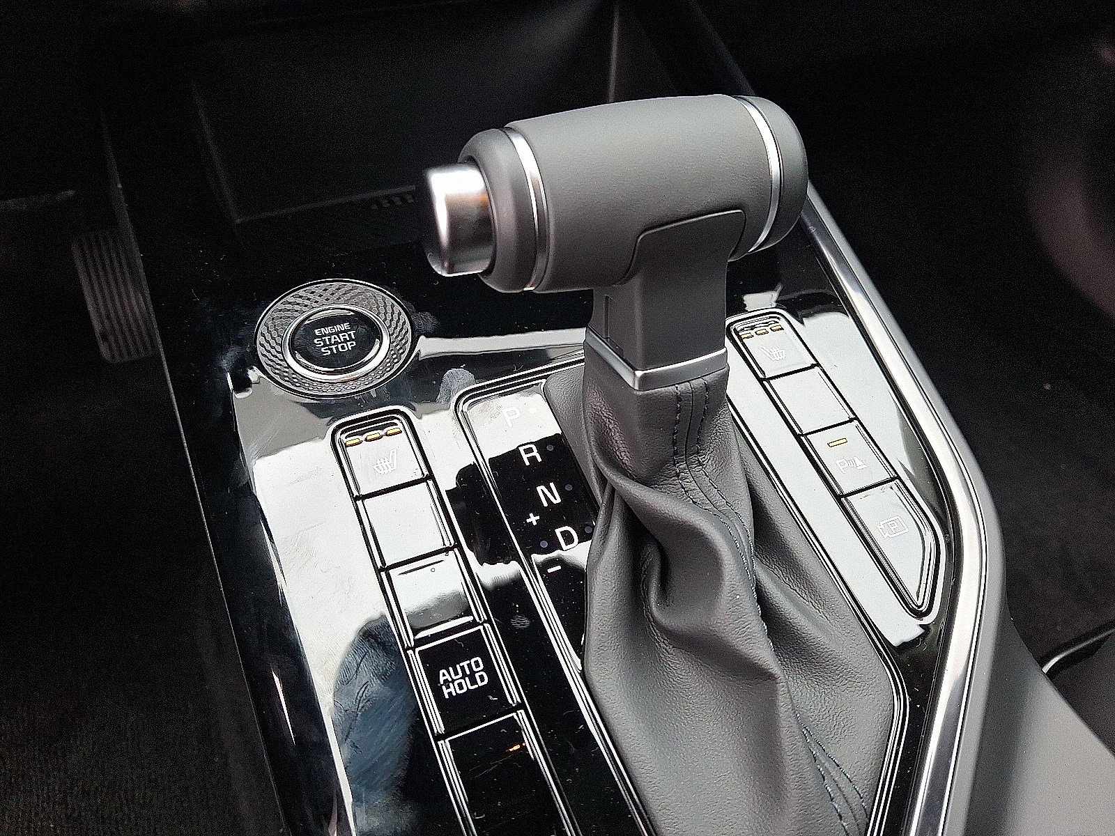 New 2025 Kia Niro EX image 9